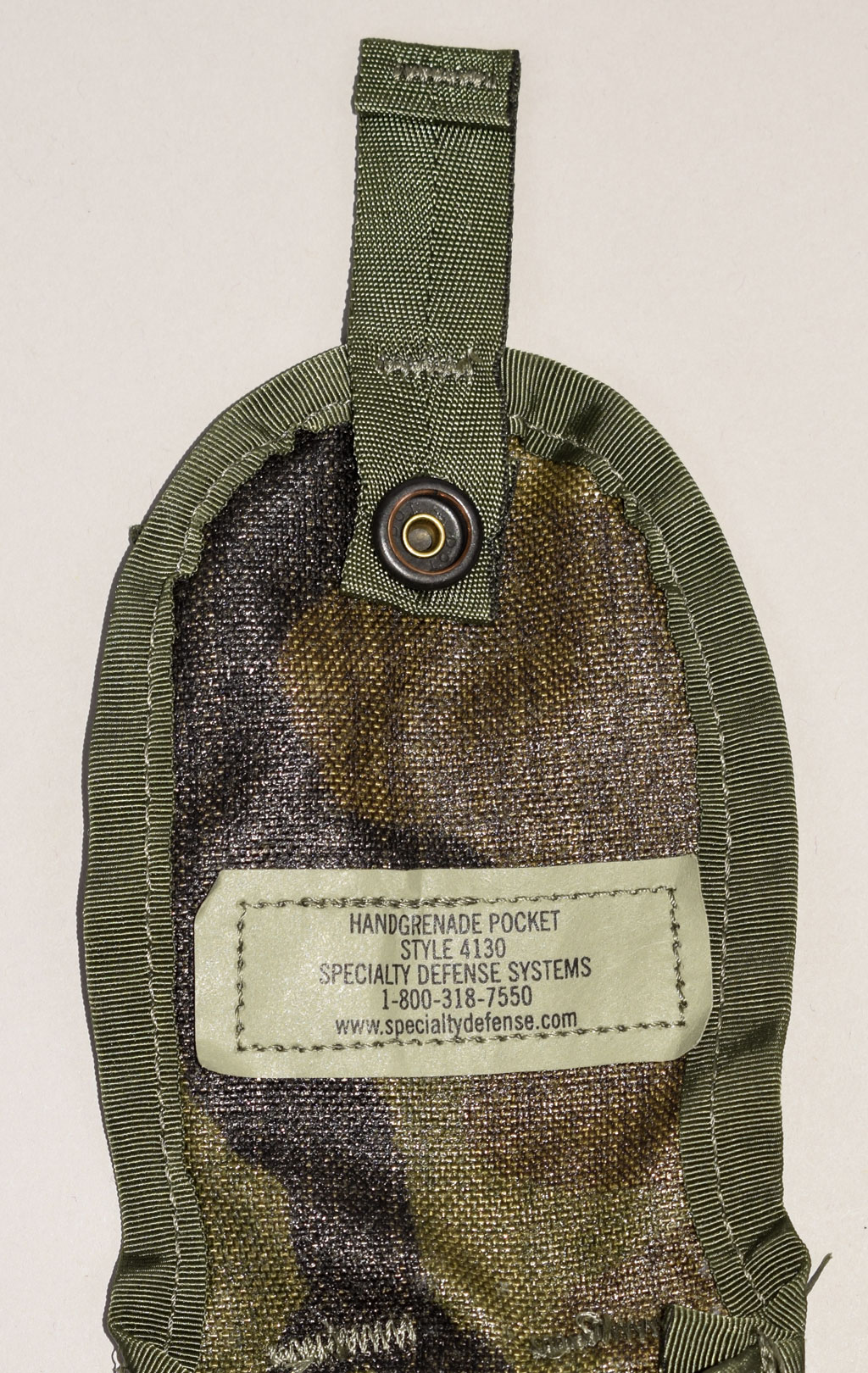 Подсумок гранатный Hand Grenade MOLLE camo woodland США