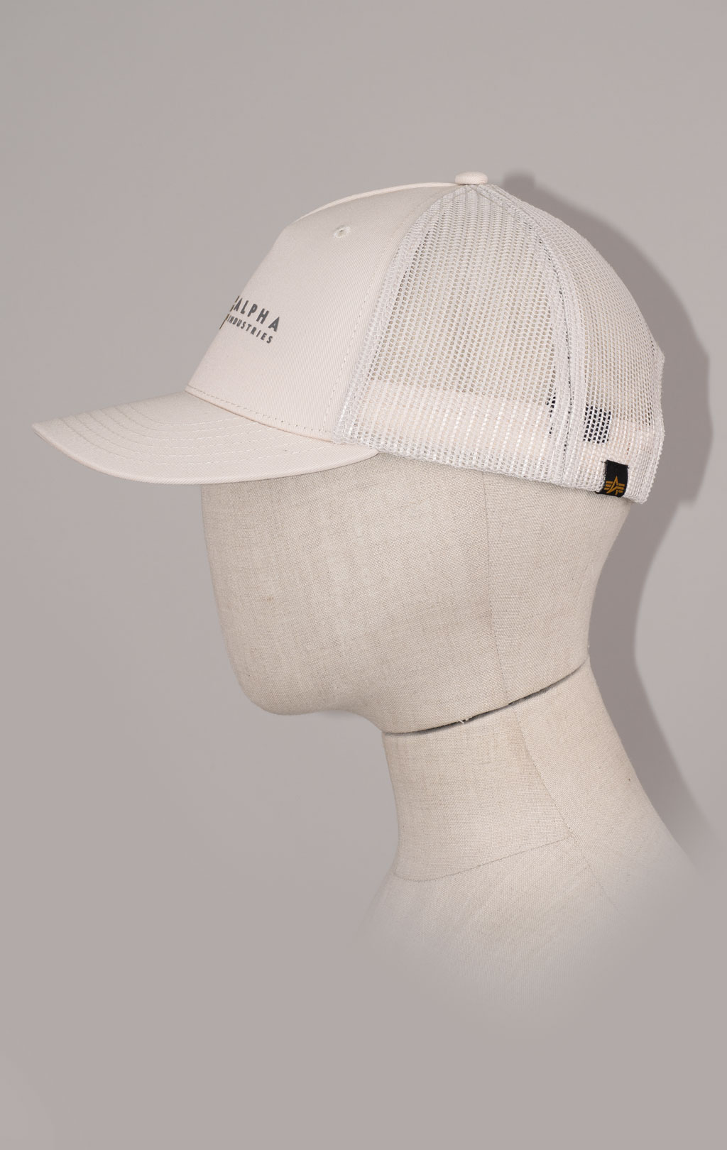 Бейсболка ALPHA INDUSTRIES ALPHA LABEL TRUCKER CAP jet stream white 