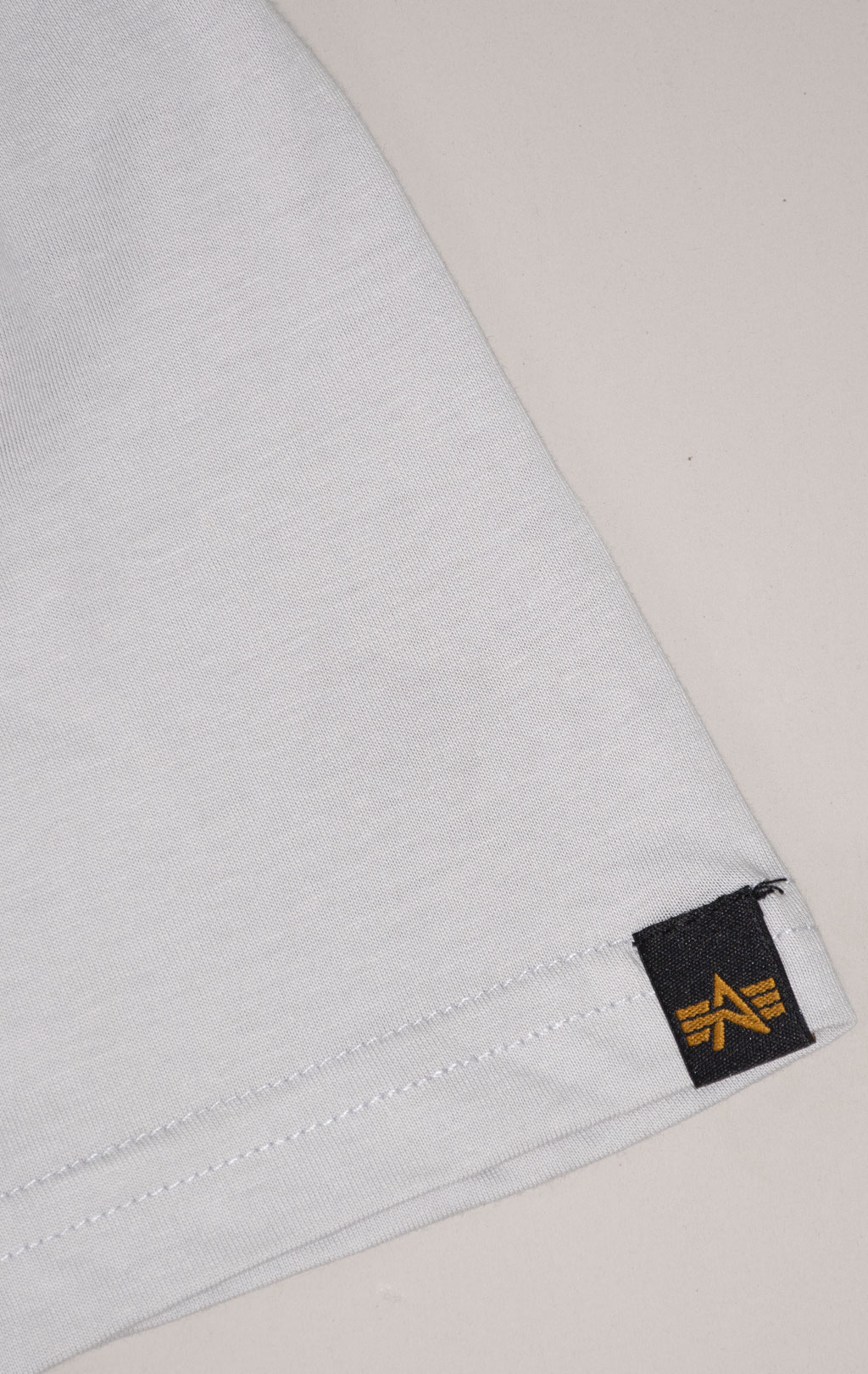 Футболка ALPHA INDUSTRIES BASIC T pastel grey 