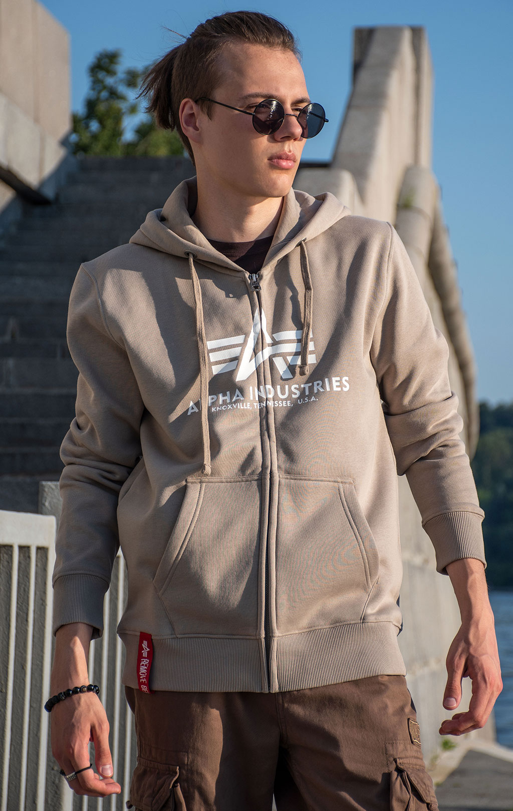 Толстовка ALPHA INDUSTRIES BASIC ZIP HOODY vintage sand 