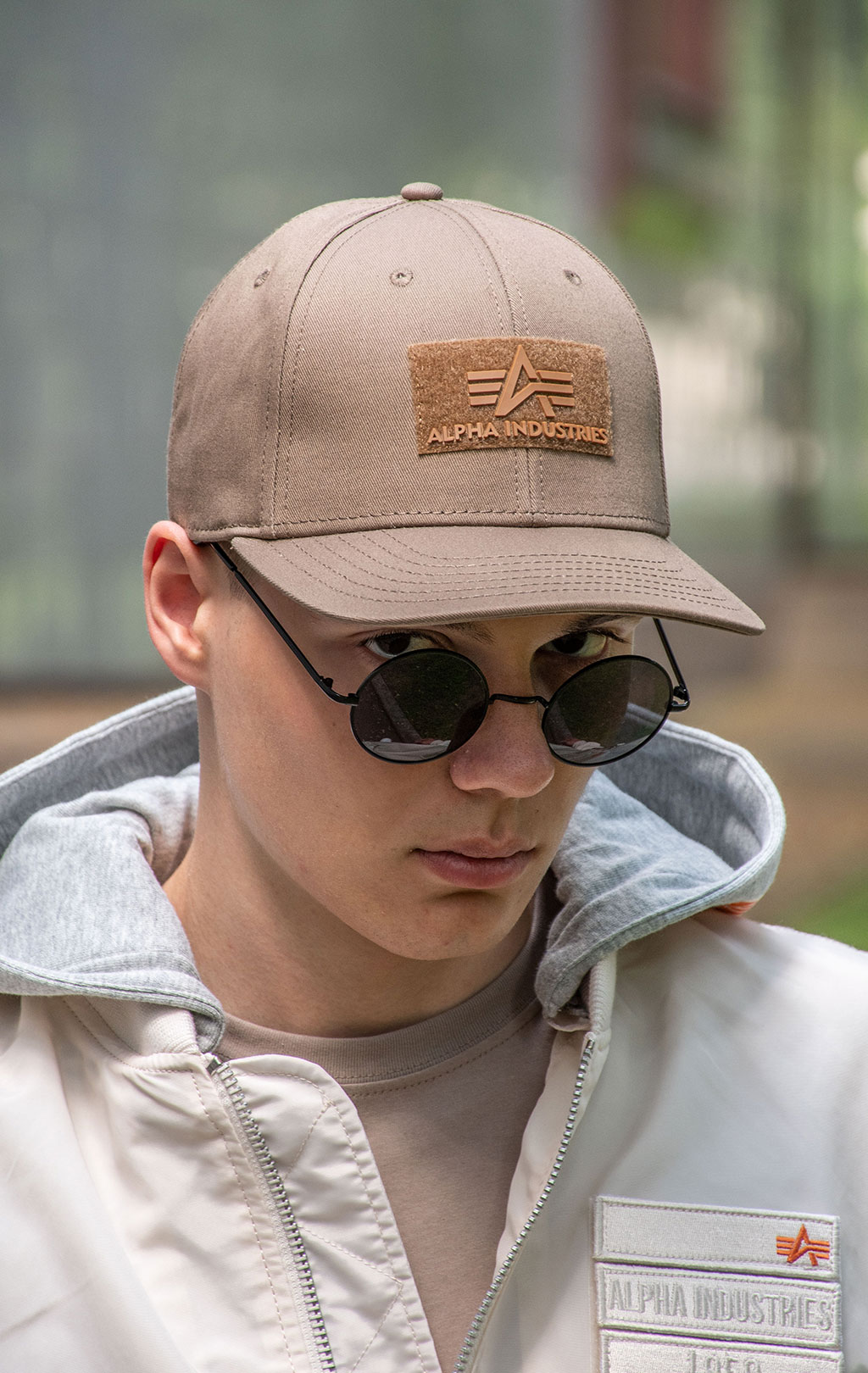 Бейсболка ALPHA INDUSTRIES VELCRO CAP taupe 