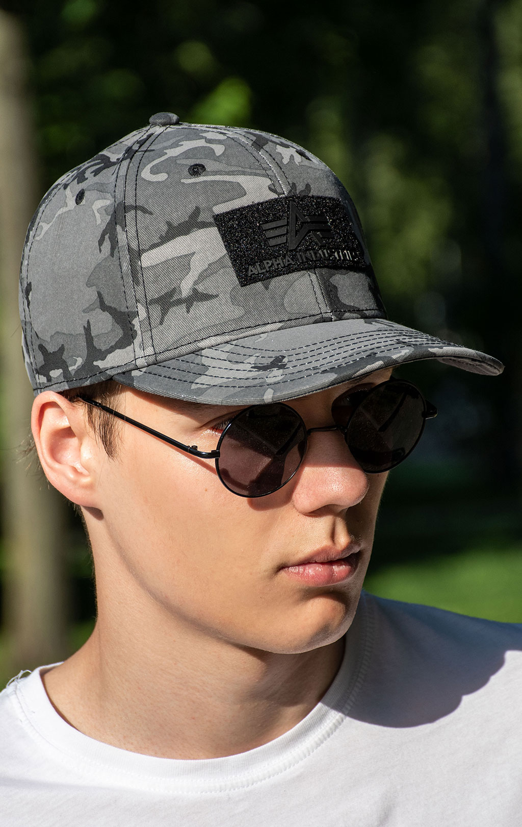 Бейсболка ALPHA INDUSTRIES VELCRO CAP black camo 