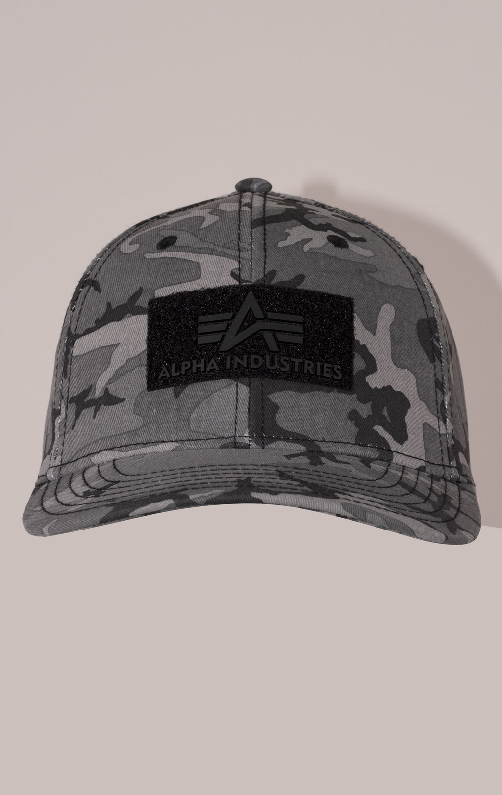 Бейсболка ALPHA INDUSTRIES VELCRO CAP black camo 