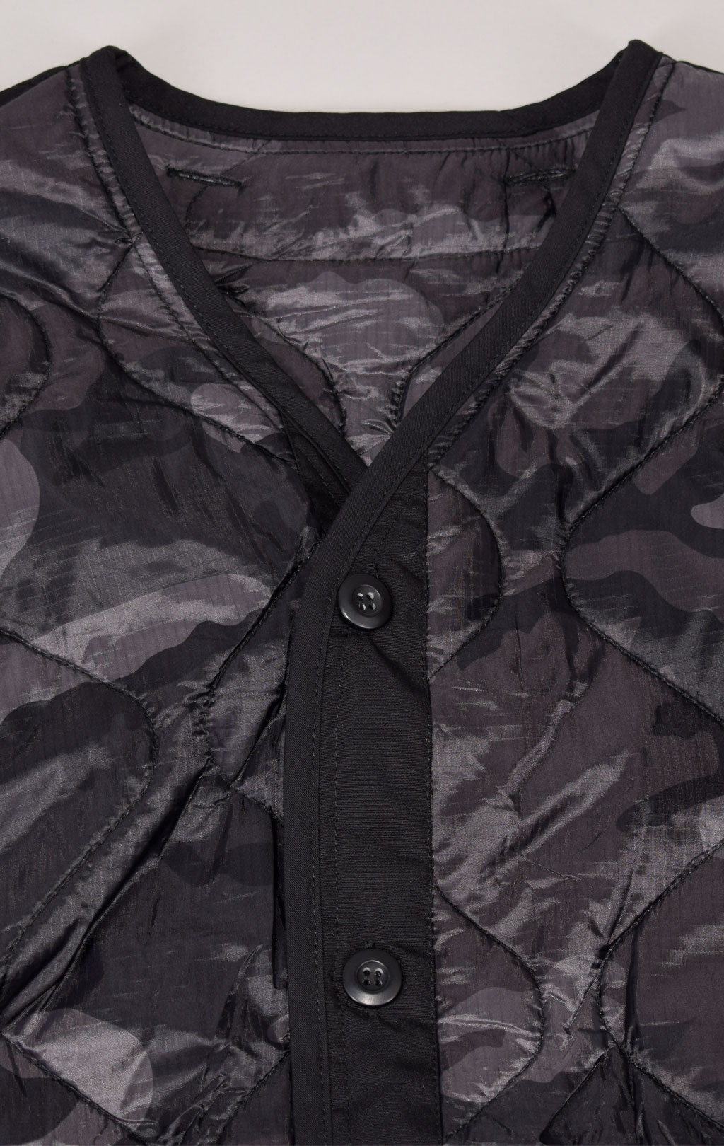Куртка-подстёжка ALPHA INDUSTRIES с карманами и манжетами CLASSIC M-65 FW 21/22 m black woodland camo 