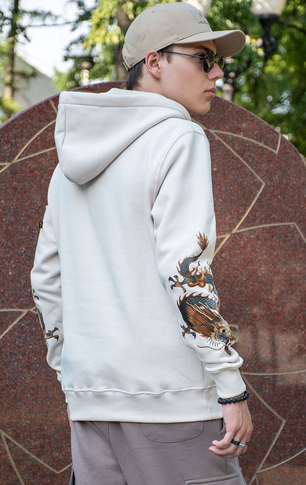 Толстовка ALPHA INDUSTRIES DRAGON EMB HOODY jet stream white 