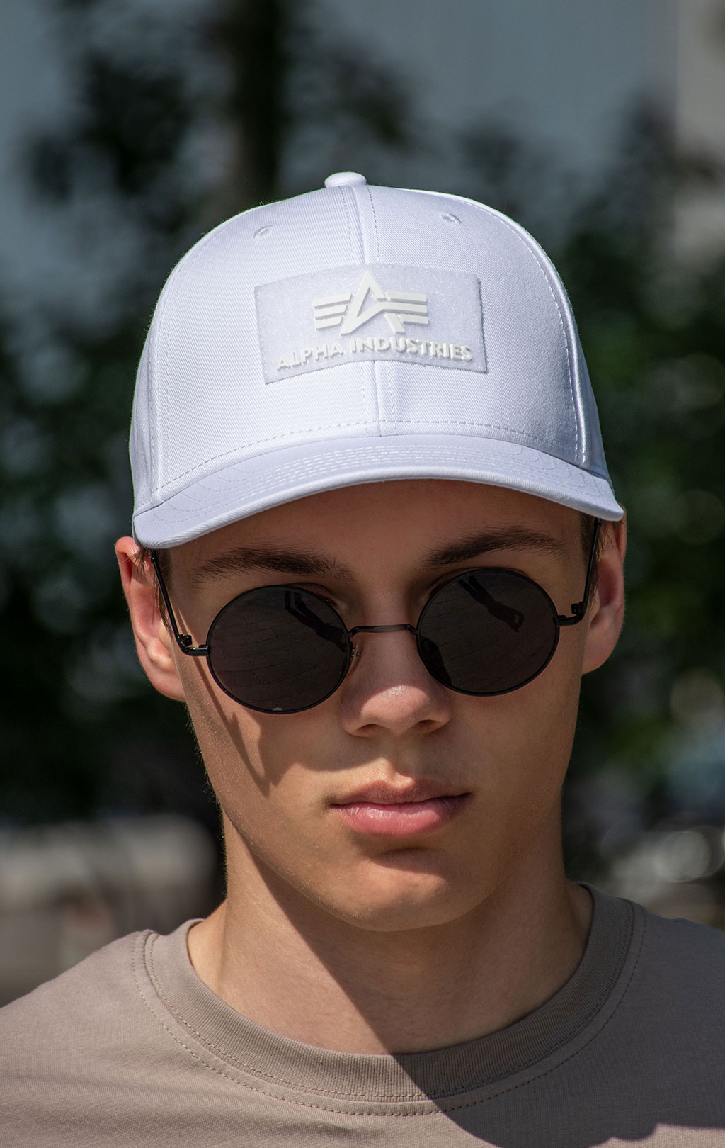 Бейсболка ALPHA INDUSTRIES VELCRO CAP white 