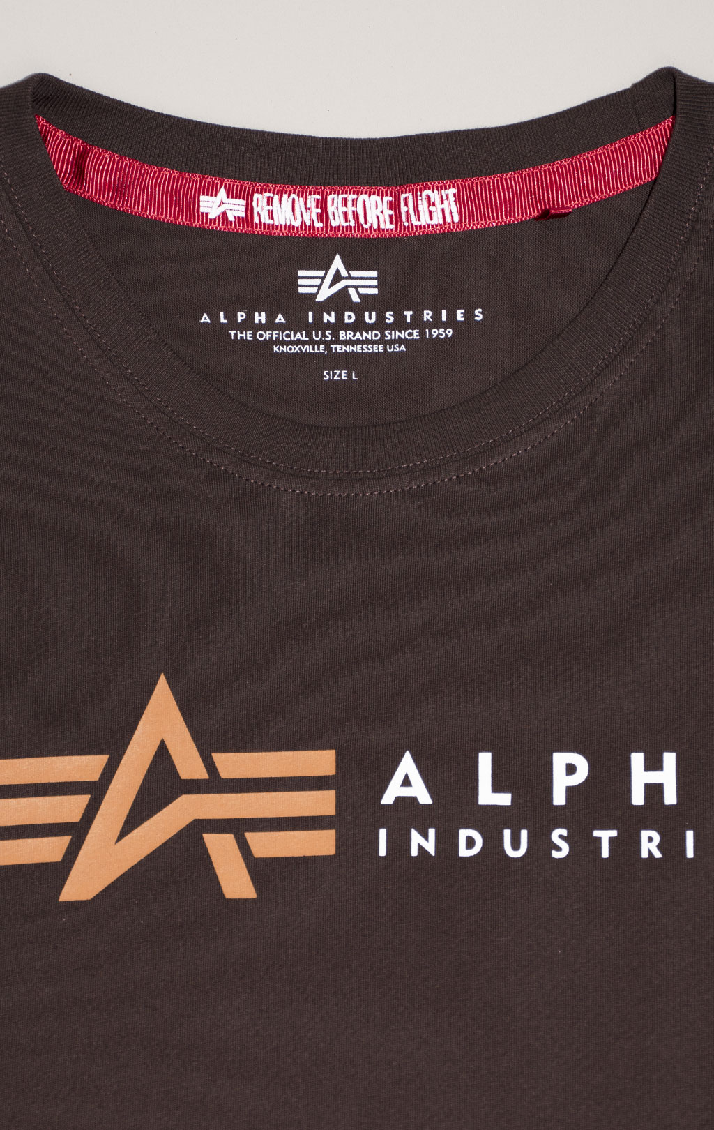 Футболка ALPHA INDUSTRIES ALPHA LABEL TEE hunter brown 