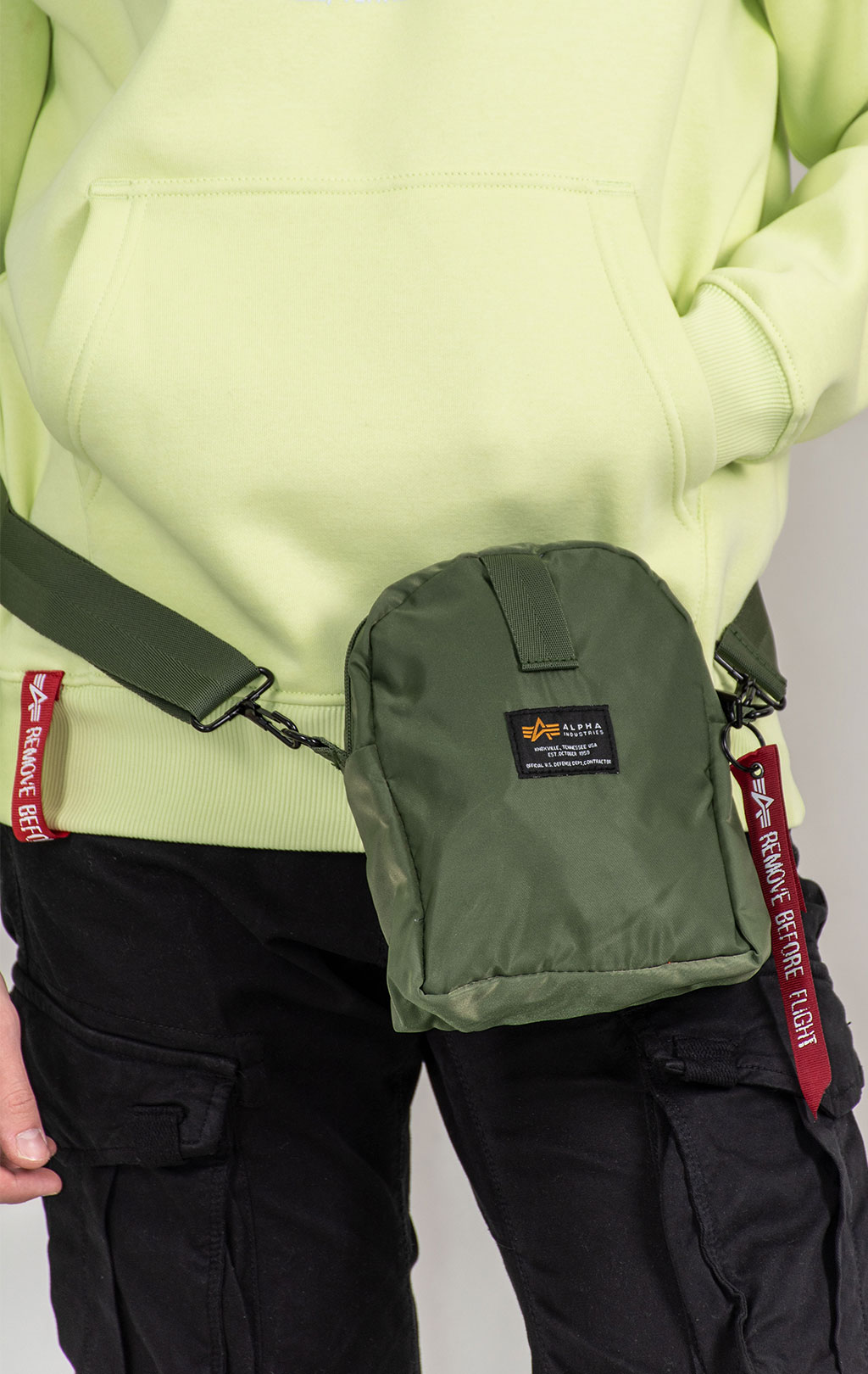 Сумка ALPHA INDUSTRIES CREW CARRY BAG sage green 