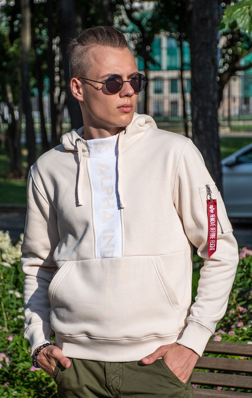 Толстовка ALPHA INDUSTRIES FRONT PRINT HOODY jet stream white 