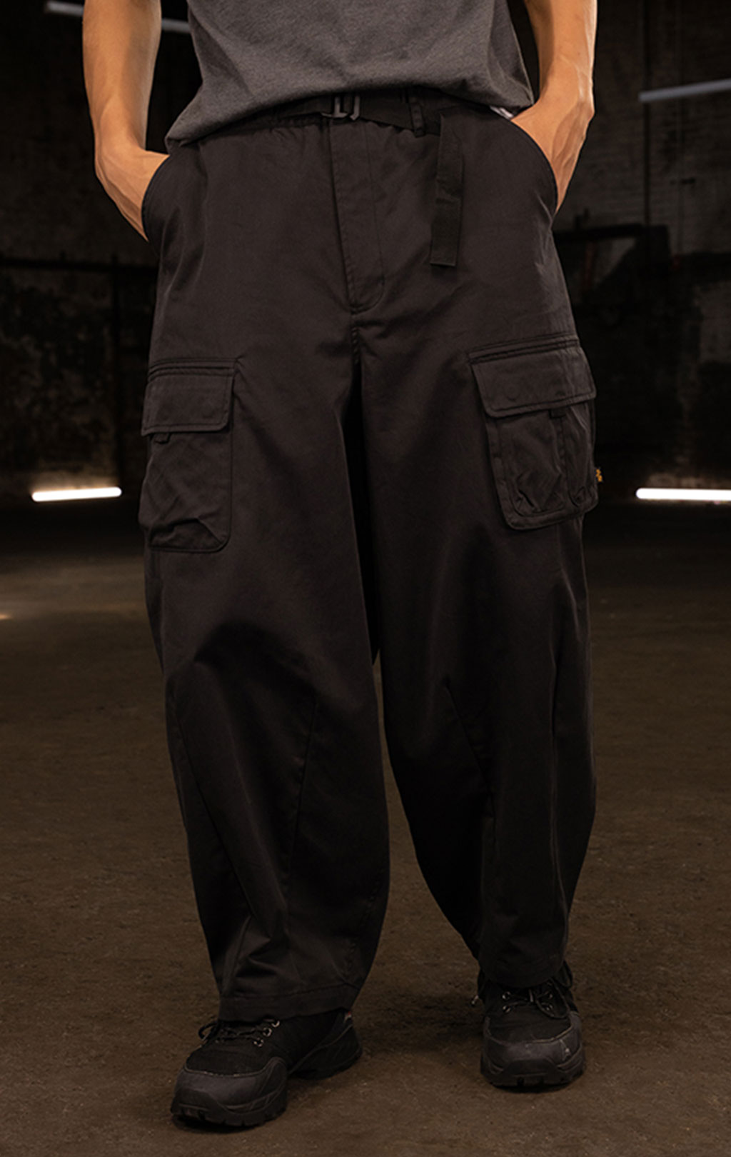 Брюки-карго ALPHA INDUSTRIES OVERSIZED TACTICAL PANT FW 24/25 black 