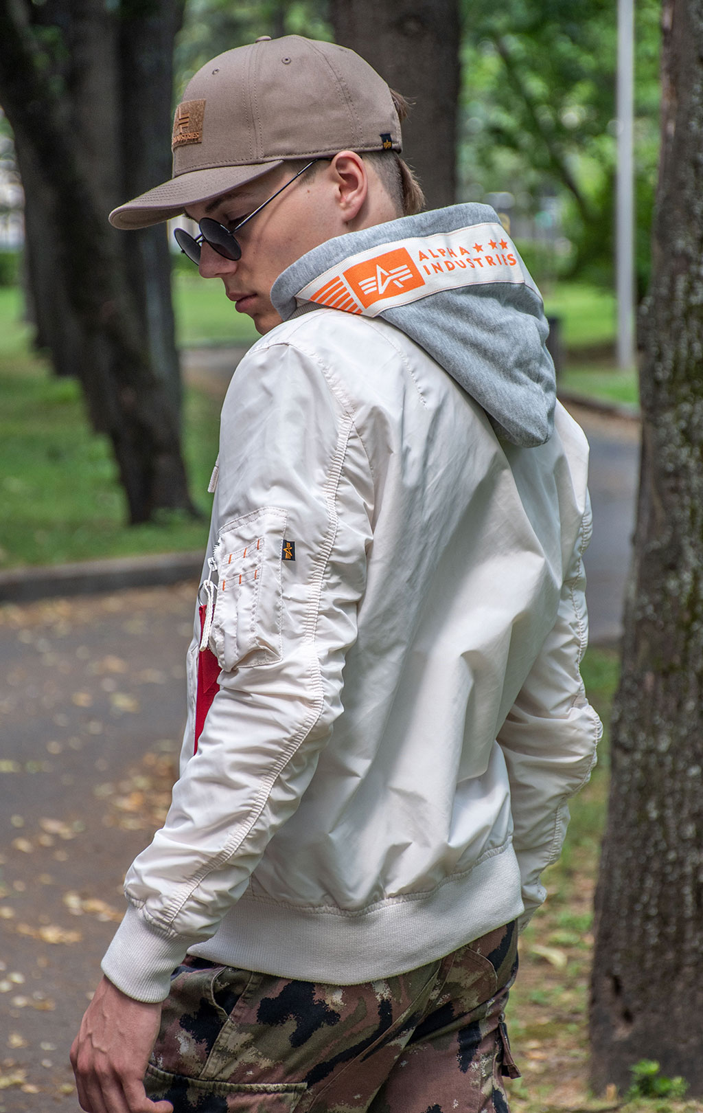 Ветровка-бомбер лётная ALPHA INDUSTRIES TT HOOD CUSTOM MA-1 jet stream white 