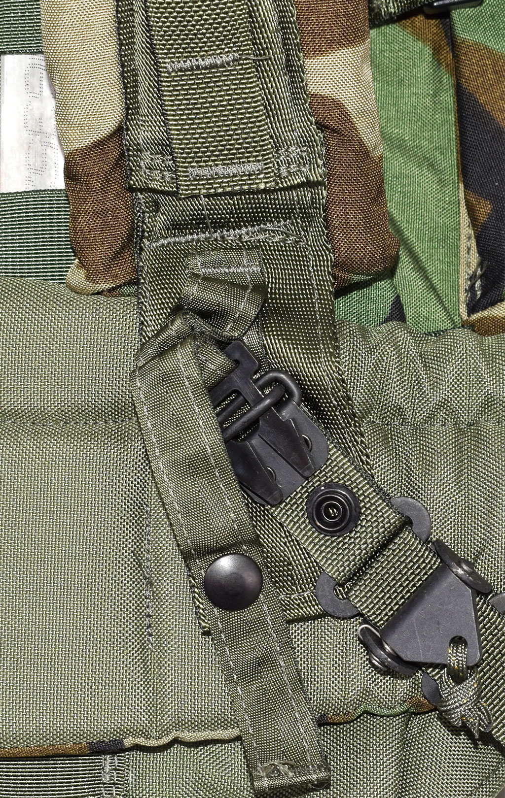 Рюкзак рейдовый CFP-90 camo woodland США