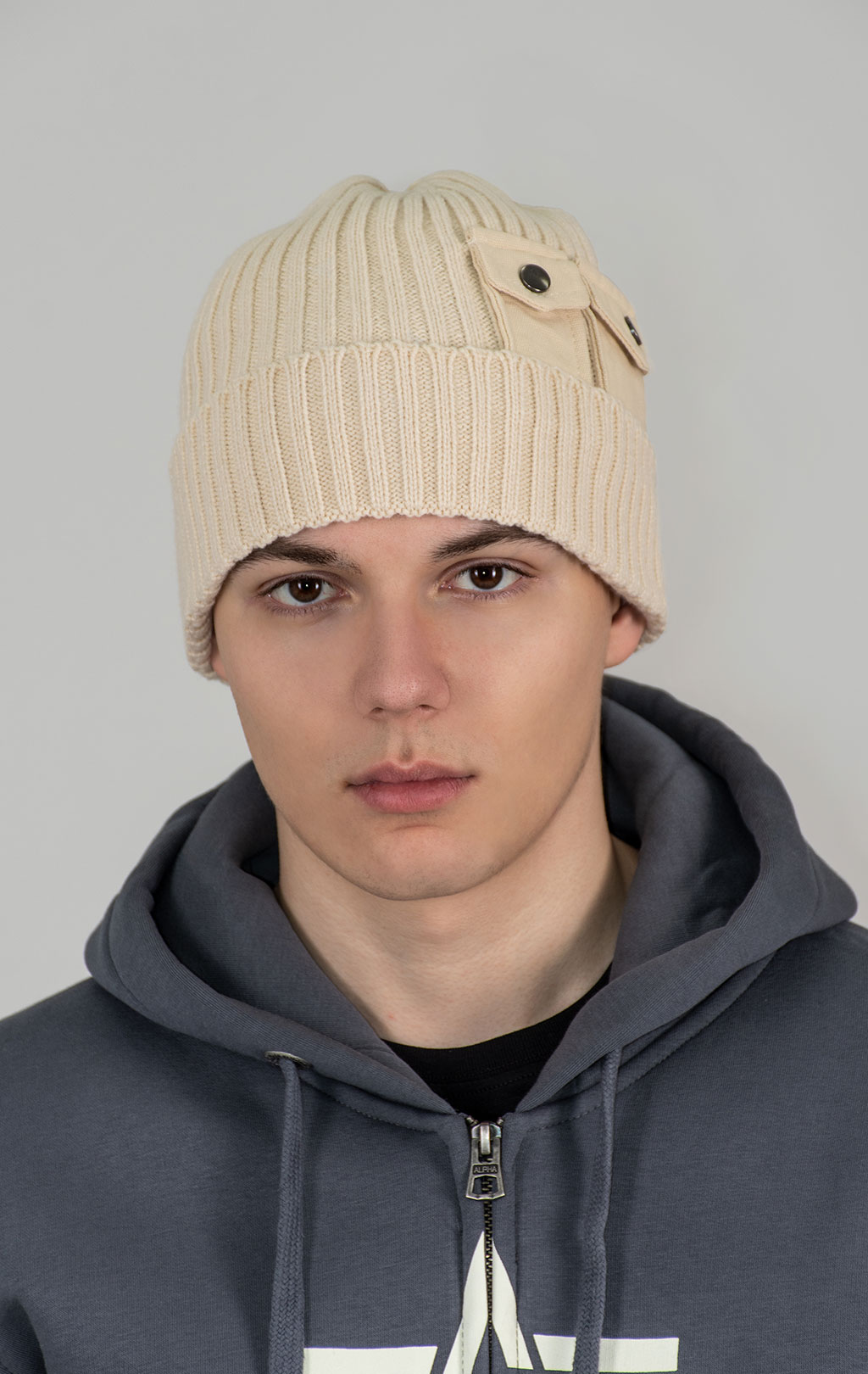 Шапка ALPHA INDUSTRIES UTILITY BEANIE jet stream white 