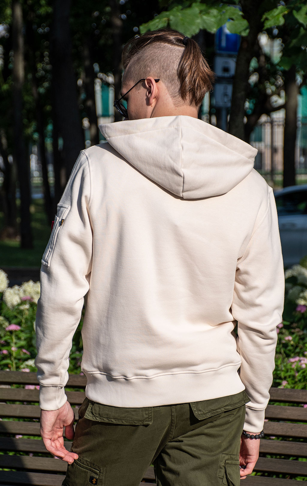 Толстовка ALPHA INDUSTRIES FRONT PRINT HOODY jet stream white 