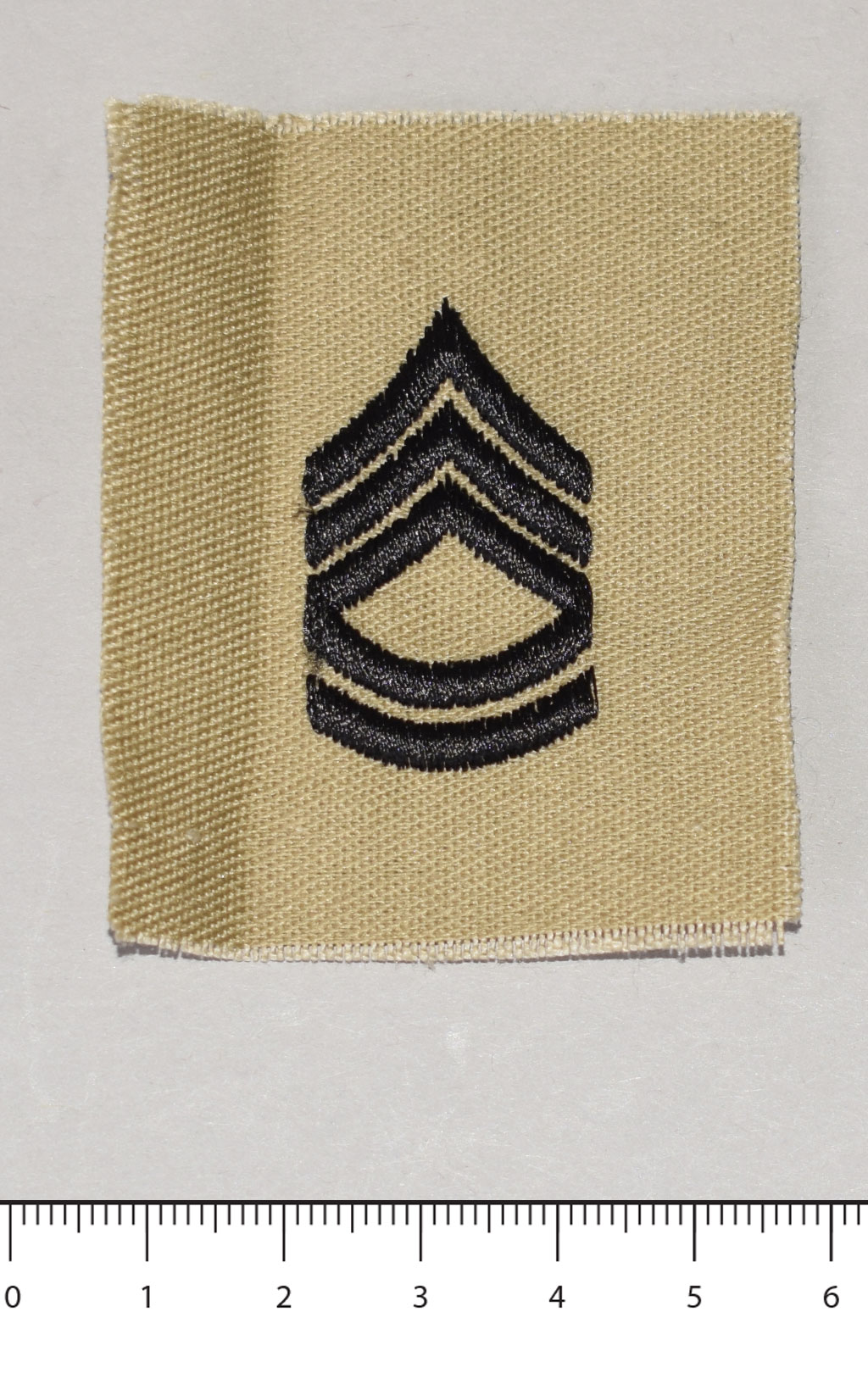 Нашивка петличн. ARMY SERGEANT 1st CL khaki #1019 США