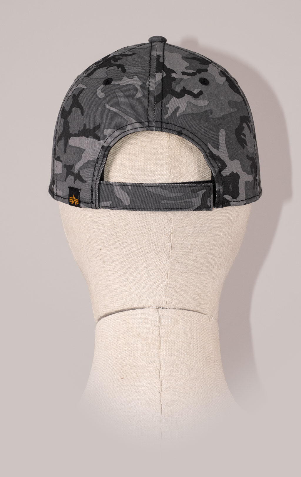 Бейсболка ALPHA INDUSTRIES VELCRO CAP black camo 