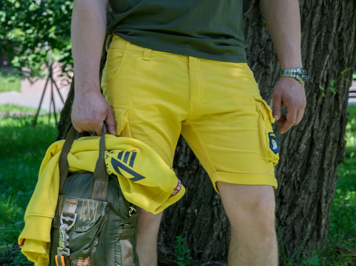 Шорты-ALPHA-INDUSTRIES-CREW-SHORT-PATCH-empire-yellow-1.jpg