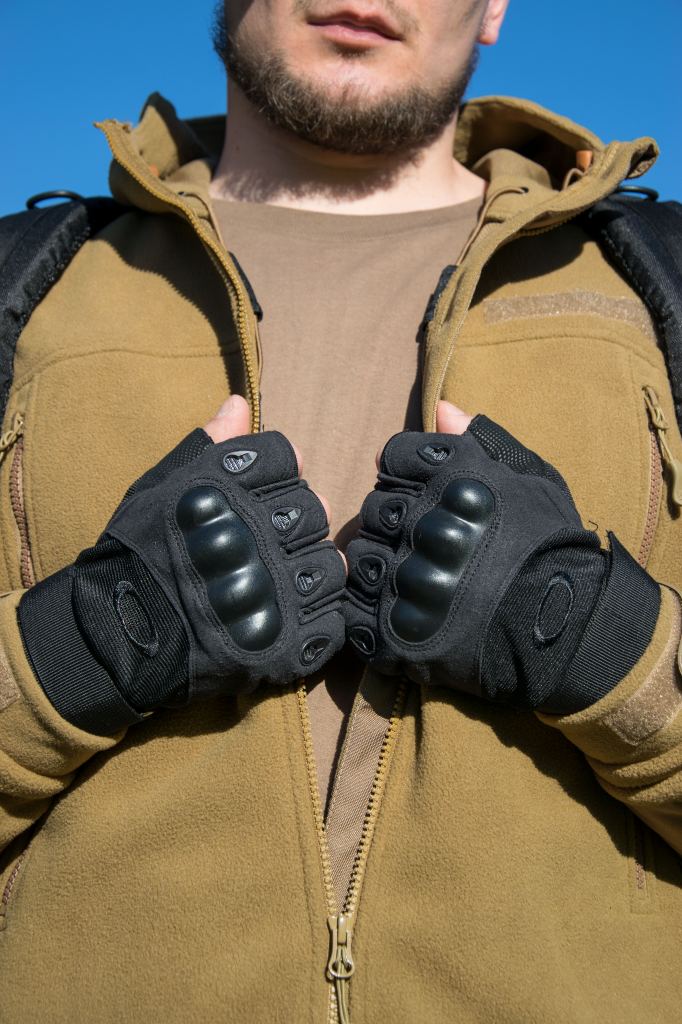 Перчатки с защитой пальцев