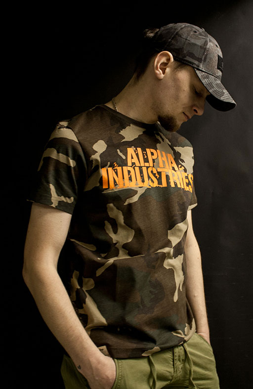 футболка мужская камуфлированная с логотипом ALPHA INDUSTRIES, бейсболка камуфлированная