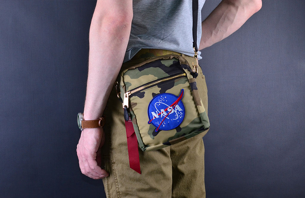 сумка мужская через плечо, сумка Альфа Индастриз камуфляжная, сумка Альфа NASA