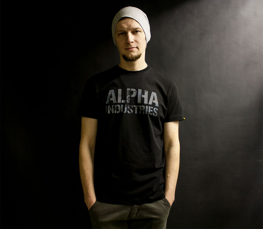 футболка Alpha Industries черная, лого Alpha Ind, новая мужская коллекция Альфа Индастриз 2018