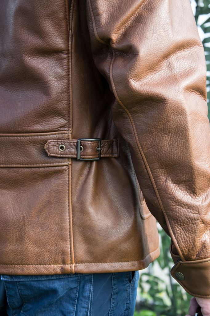 Специальные ремни-утяжки на поясе куртки SCHOTT_NYC_Waxy_Cowhide_Leather_DELIVERY_JCT